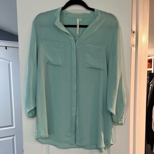 Bellatrix Green 3/4 Sleeve Mandarin Collar Blouse